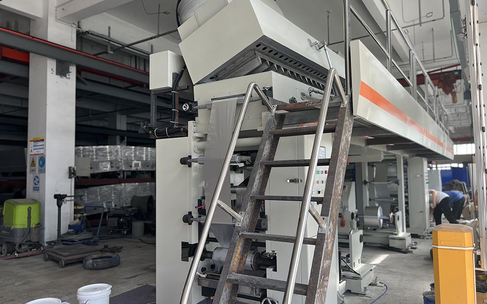 Aluminum Foil Laquer Coating Machine (as Heat Seal Lid For Yogurt) 